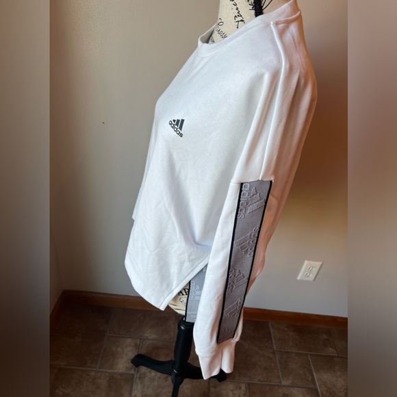 WHITE ADIDAS NIKE SWEATSHIRT WITH DETAILED SIDE SLIT, crew neck - Picture 4 of 11